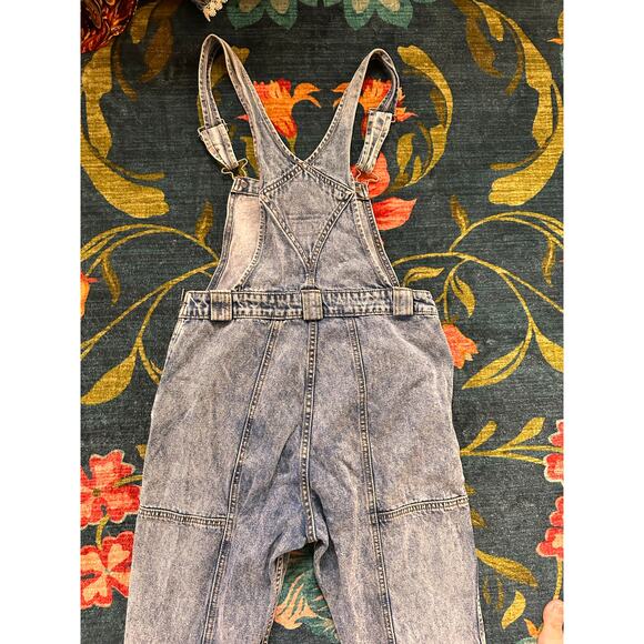 Levi’s Premium Mom Utility Denim Overalls Size 28 - Picture 6 of 9